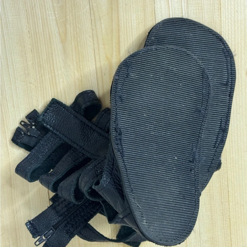 Vegan Leather Handcrafted Gladiator Sandals. Size 4/5t. Great Condition